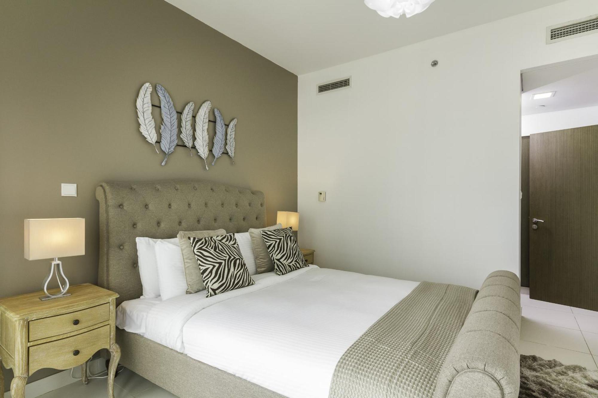 Maison Privee - Apt With Danish Twist & Burj Khalifa Views Dubái