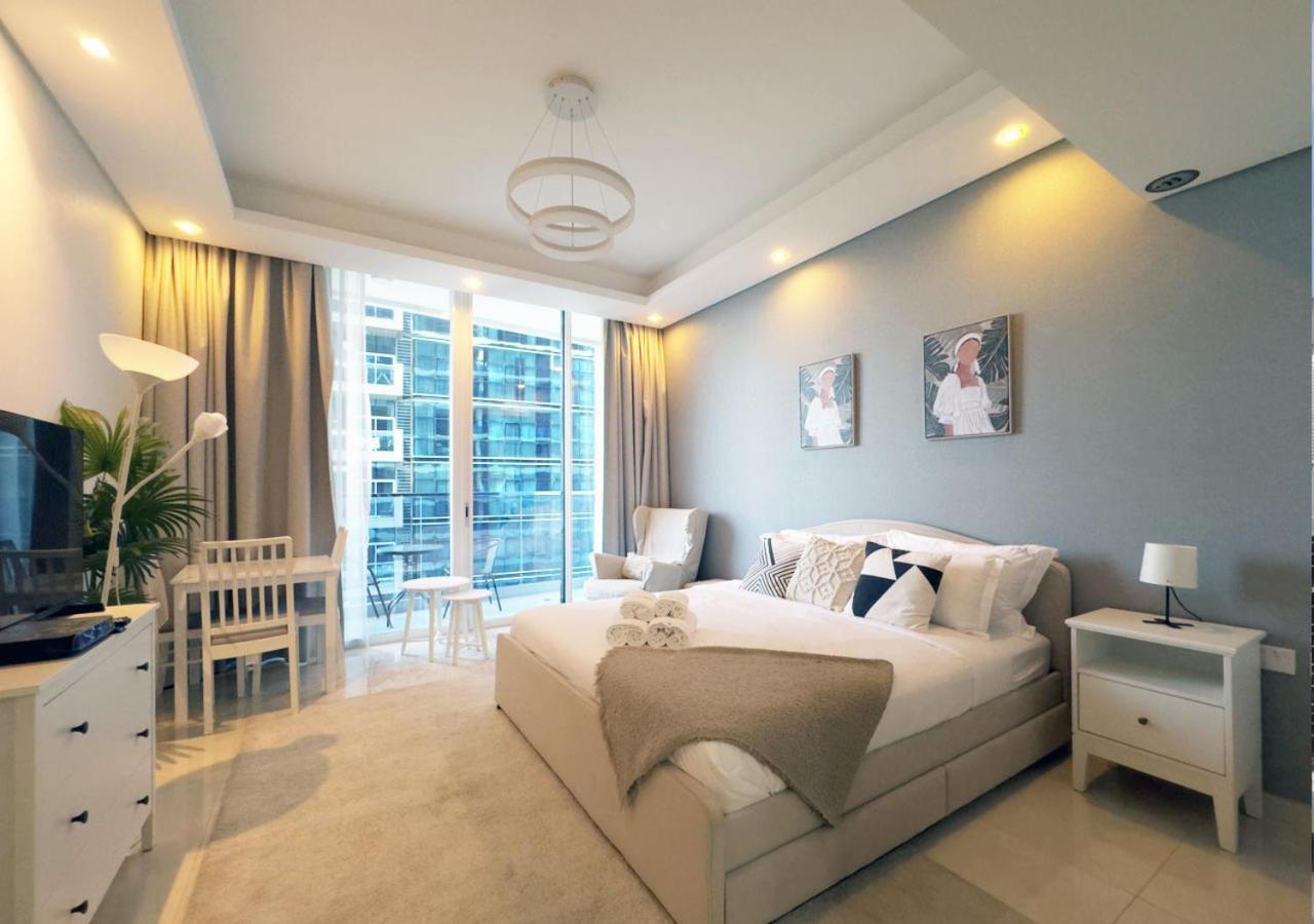 Canal Access Studio, 1 Min Walk To Business Bay Marina Dubai