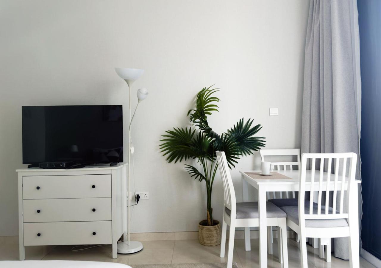 Apartemen Canal Access Studio, 1 Min Walk To Business Bay Marina Dubai