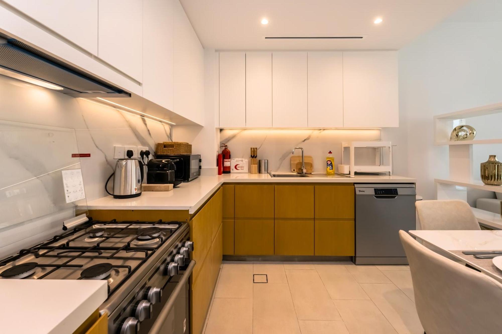 Fam Living - Beachfront 1-bedroom In The Heart Of Jbr * Dubaï