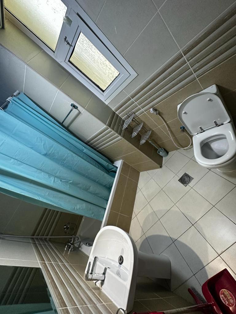 Cute And Small Partitions For Girls In Dubai- Female Guests Only فتيات فقط