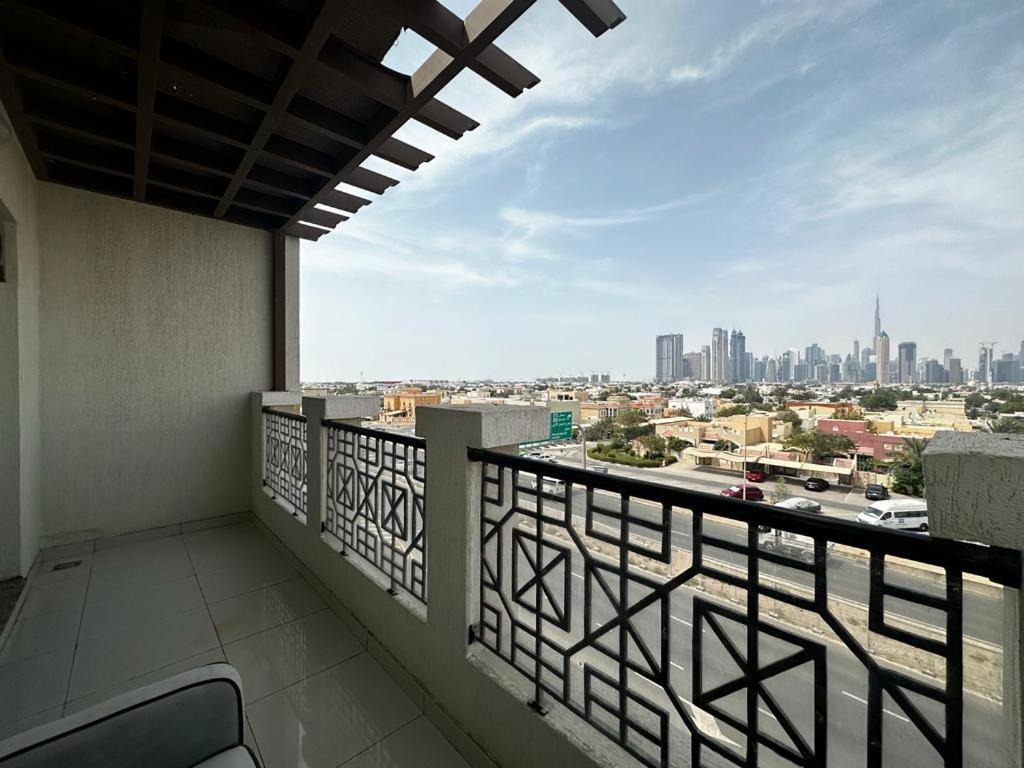 Apartament Cute And Small Partitions For Girls In Dubai- Female Guests Only فتيات فقط