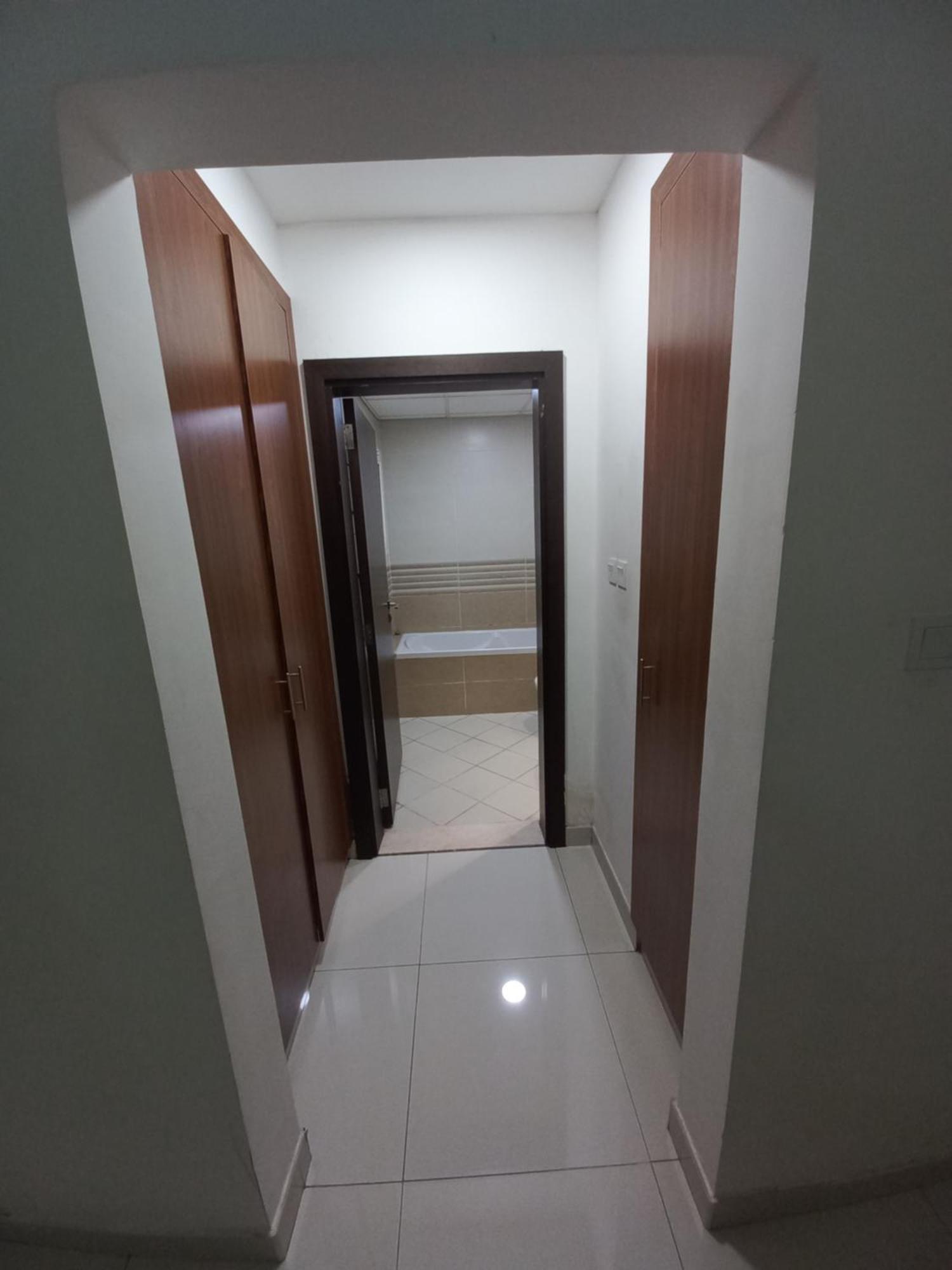 Apartament Cute And Small Partitions For Girls In Dubai- Female Guests Only فتيات فقط