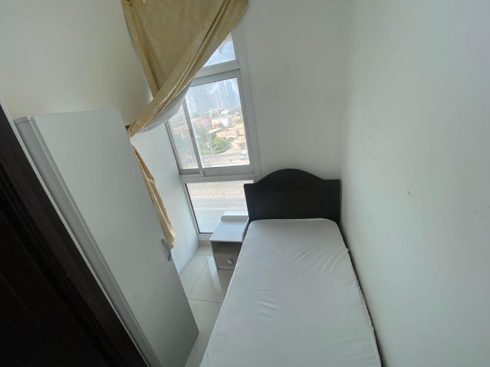 Cute And Small Partitions For Girls In Dubai- Female Guests Only فتيات فقط Dubai