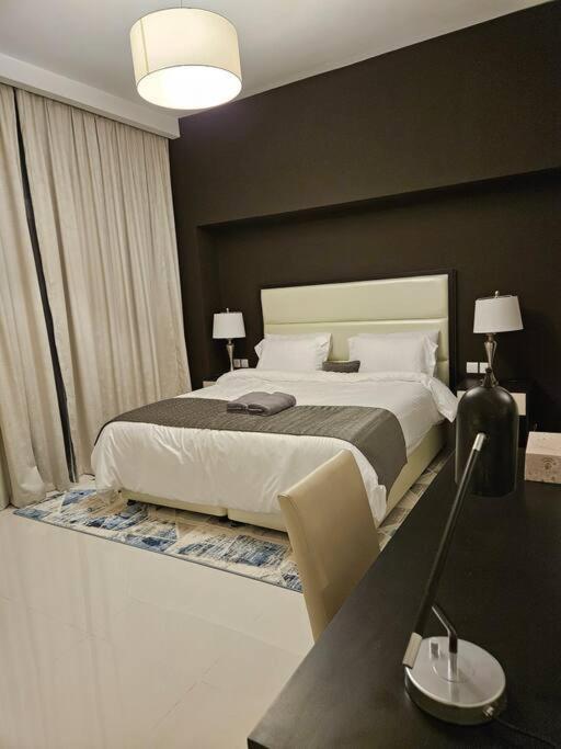 Brand New Huge 2 Bedroom Skyline View Dubaï
