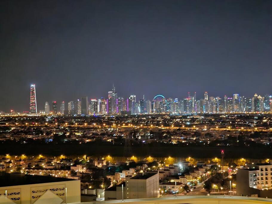 Brand New Huge 2 Bedroom Skyline View Appartement