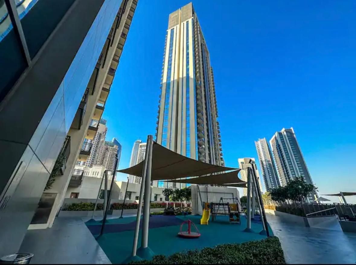 Creek Harbour Retreat: Luxurious 2-br Apartemen Dubai