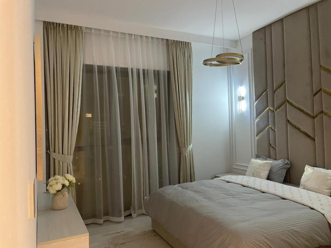 Apartemen Creek Harbour Retreat: Luxurious 2-br *
