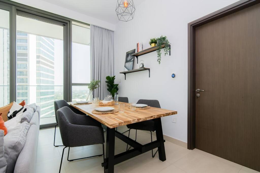 Apartamento Elite Escape - 1 Bhk Getaway With Mall Access - 1502 Dubái