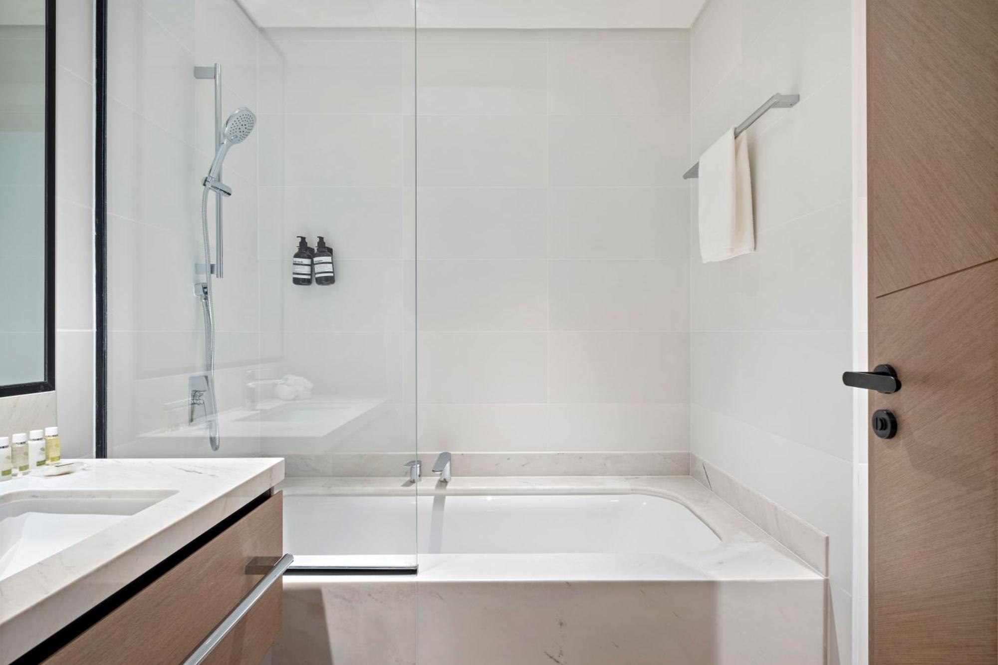 Amazing 2br With A Lagoon View In Creek Harbour Appartement *