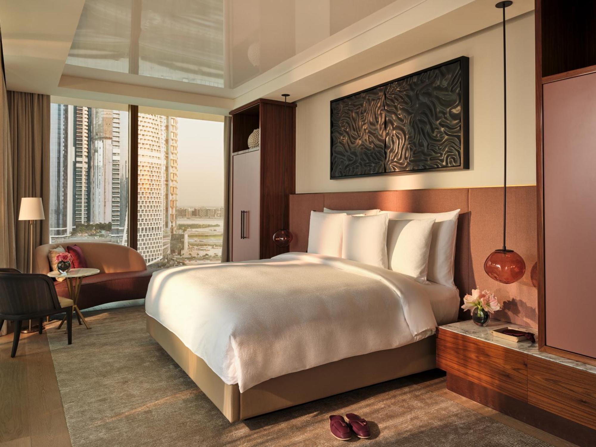 The Lana - Dorchester Collection 5*