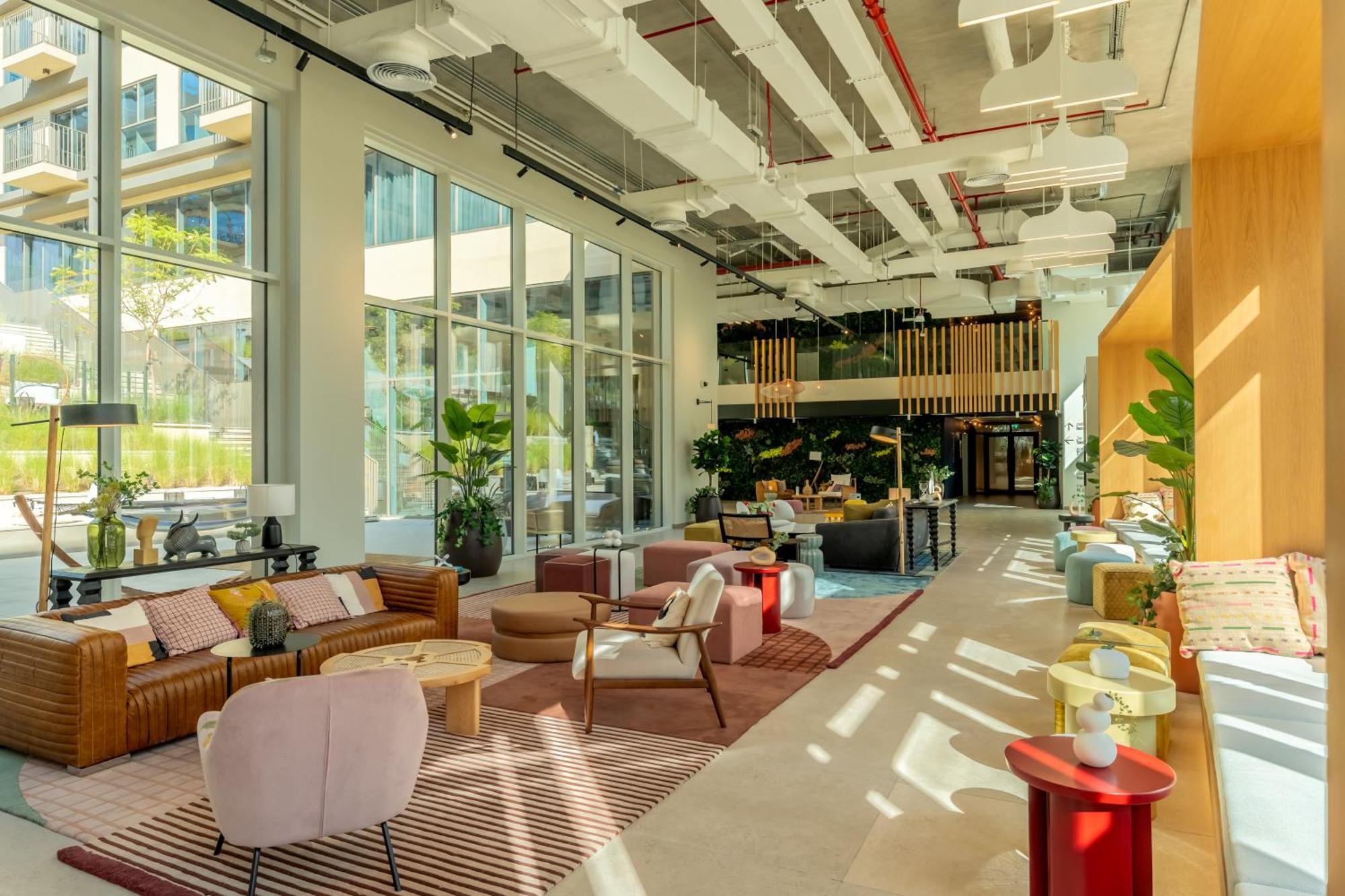 First Class In Hills - Next To Hills Mall - Socio, Collective And Golfville Towers Dubai