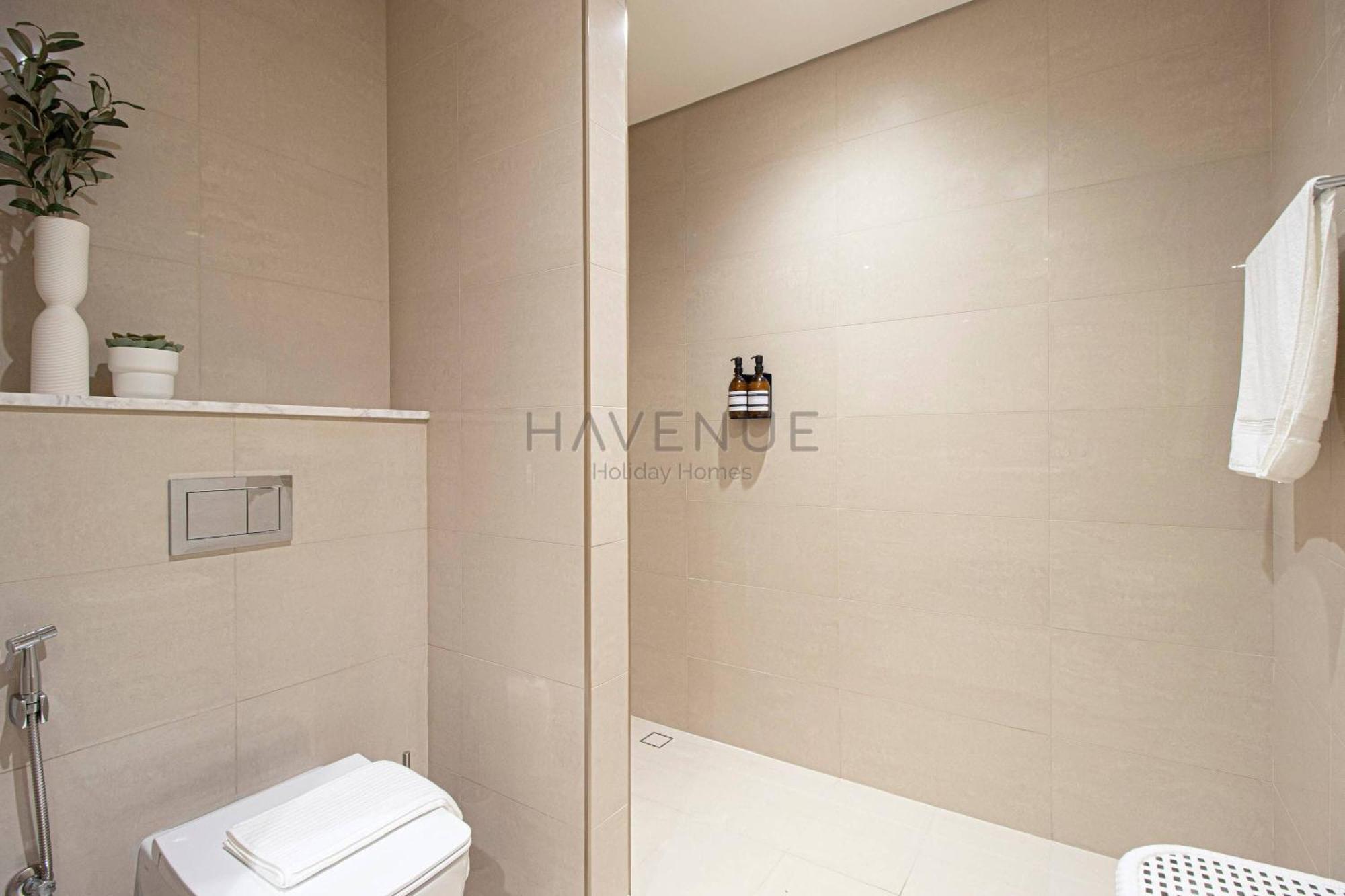 Havenue At Burj Royale - Full Burj Khalifa View - 2 Bed - Pool - Gym Appartement Dubaï