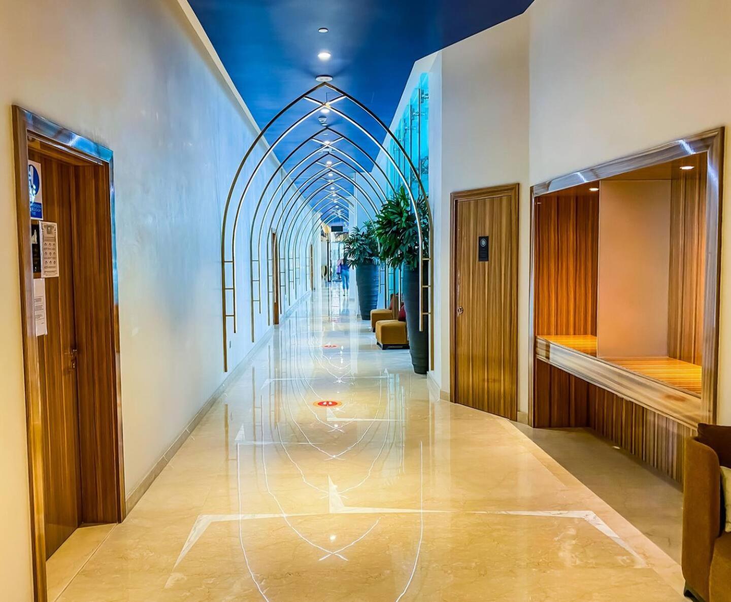 Deluxe Business Bay - Canal View - Gym & Pool Dubaï