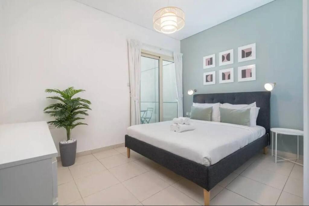 Appartement Nr Beach/2 Bed Upgraded/terrace Dubaï