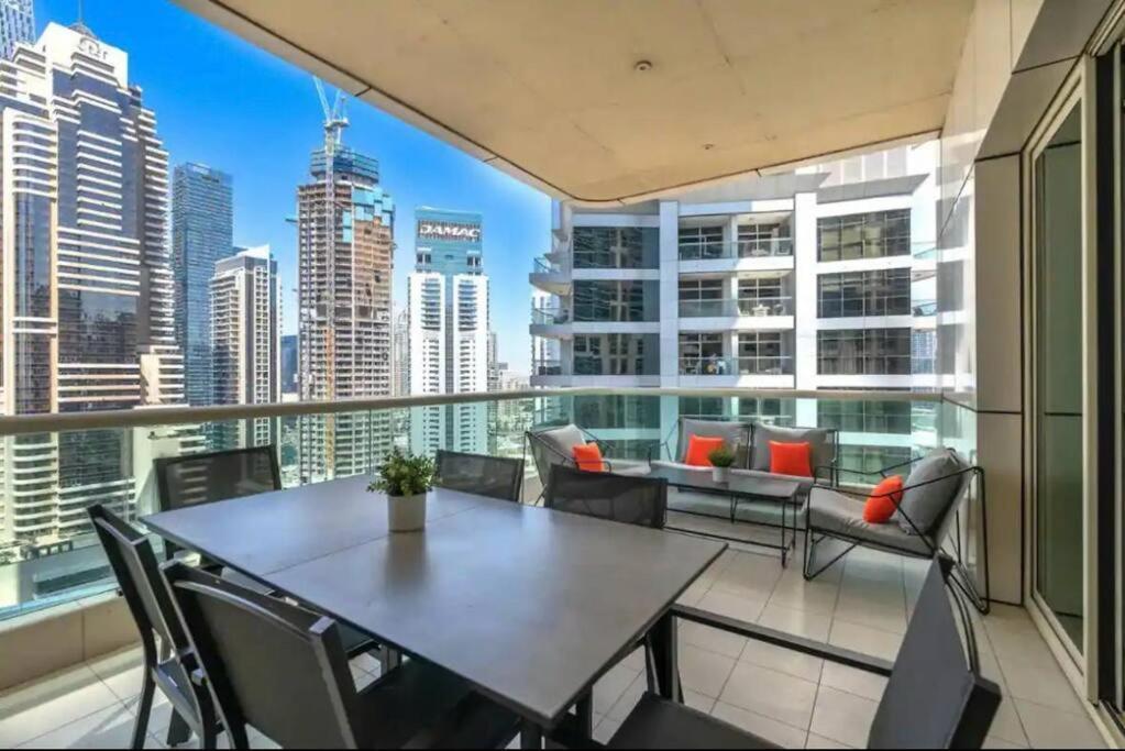 Appartement Nr Beach/2 Bed Upgraded/terrace Dubaï