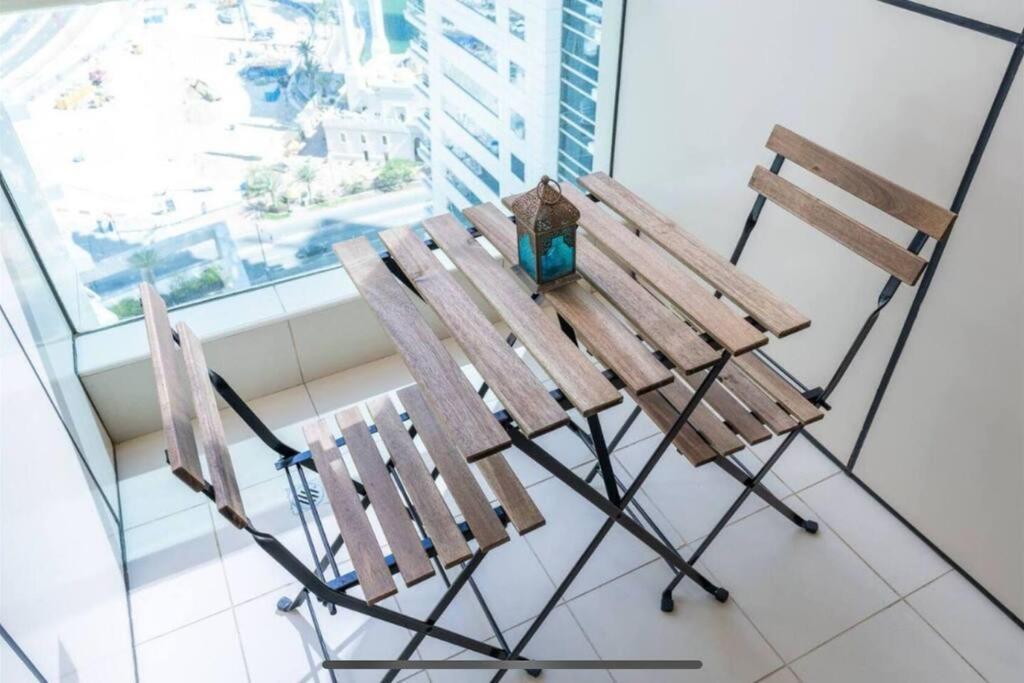 Nr Beach/2 Bed Upgraded/terrace Appartement
