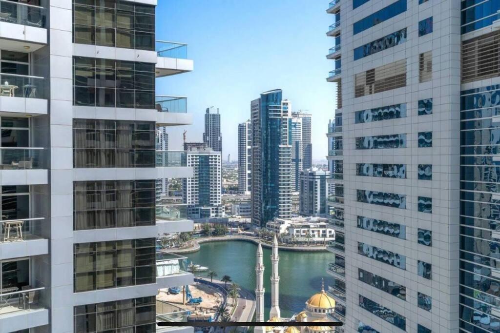 Nr Beach/2 Bed Upgraded/terrace Appartement *