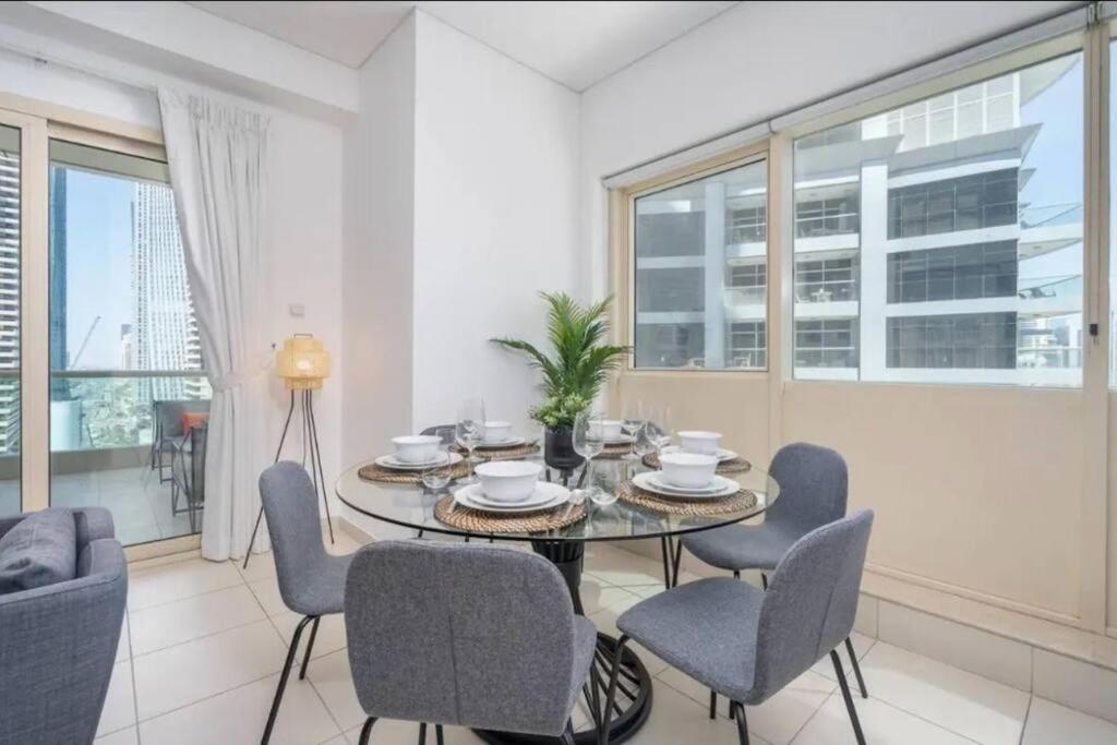 Nr Beach/2 Bed Upgraded/terrace Dubaï