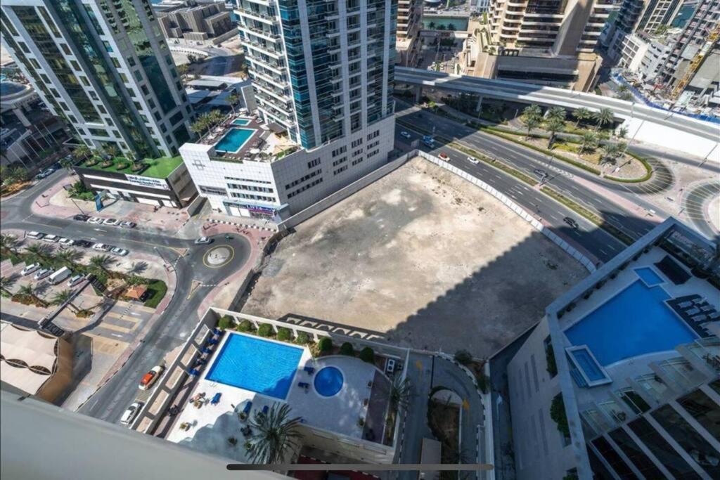 Nr Beach/2 Bed Upgraded/terrace Appartement