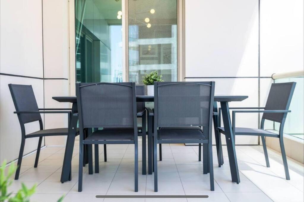 Appartement Nr Beach/2 Bed Upgraded/terrace *