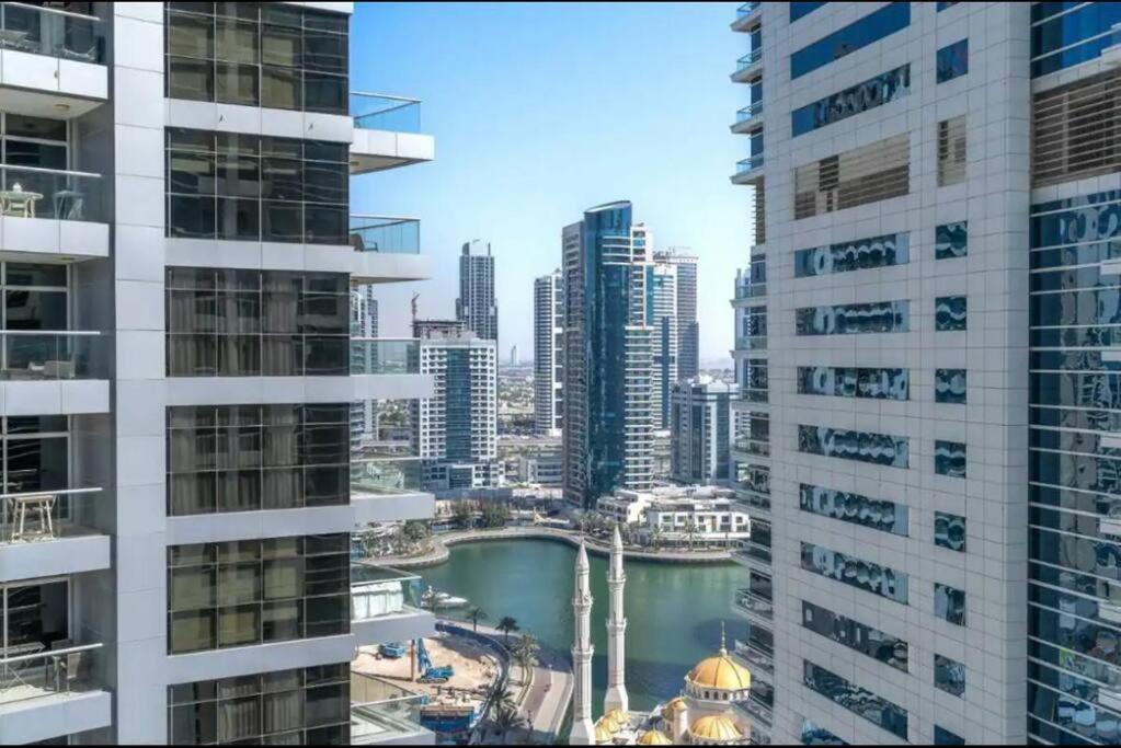 Nr Beach/2 Bed Upgraded/terrace Appartement *