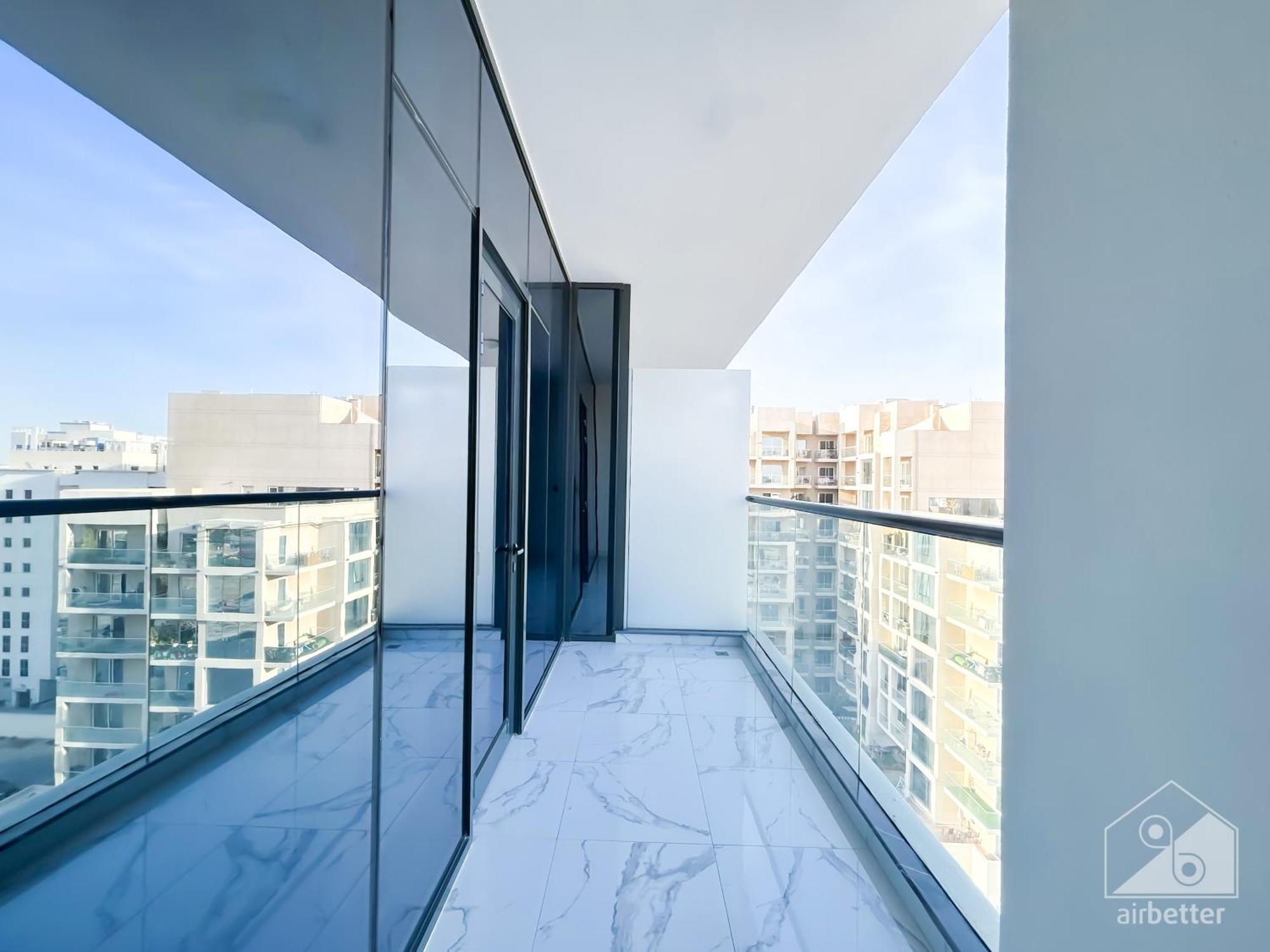 Spacious With Balcony In Al Majan Appartement
