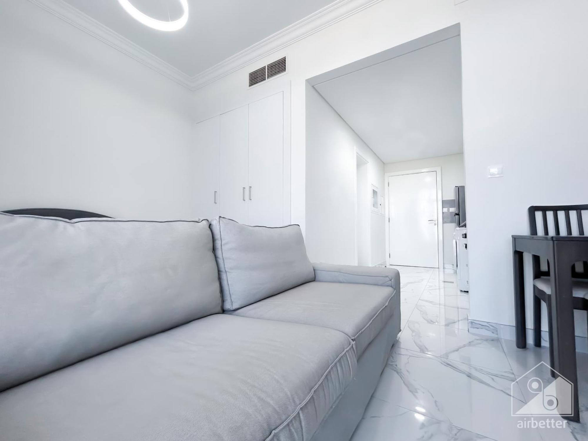Spacious With Balcony In Al Majan Appartement Dubaï