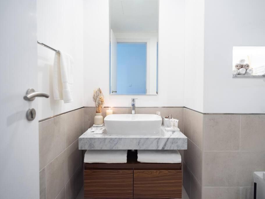 Post Modern Near Burj Al Arab Appartement *