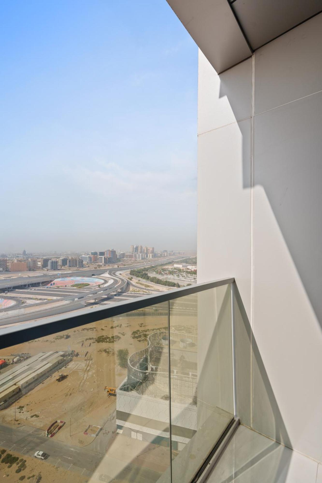 Sunny In Vibrant Dubailand Area Appartement *