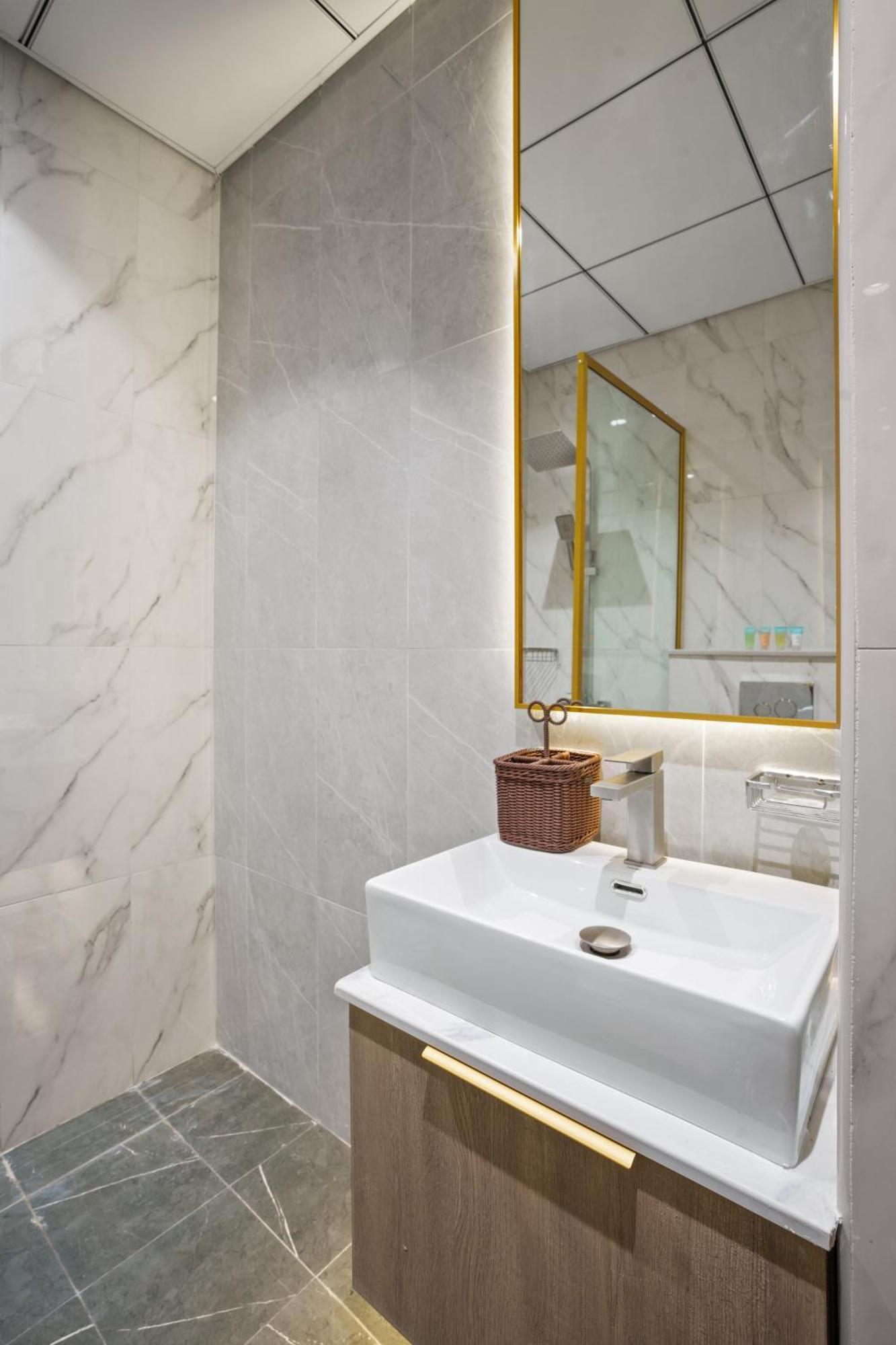 Cozy With Modern Amenities In Dubailand Dubai