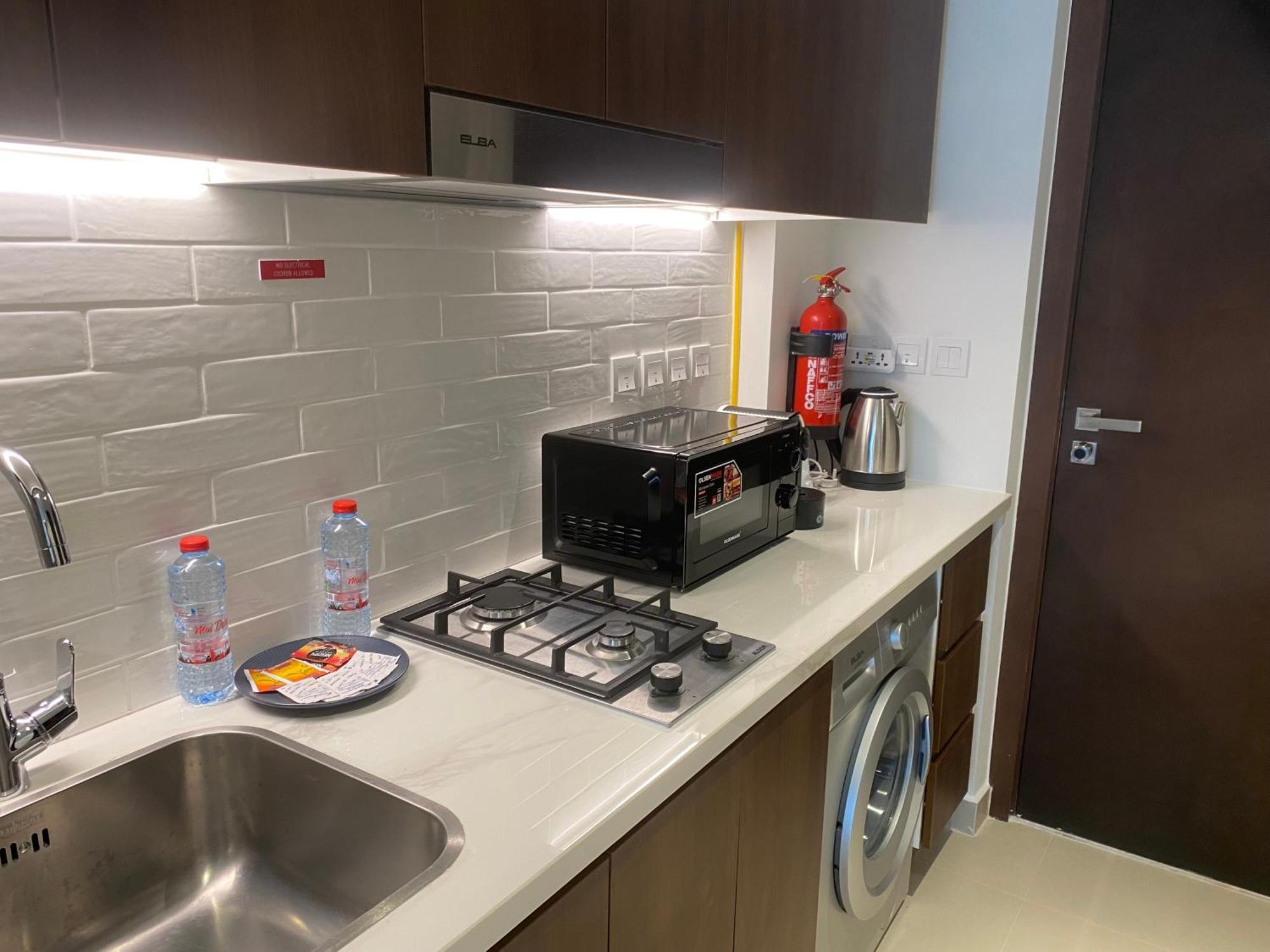 Apartemen Beautiful Whit Pool Rooftop Near Metro Dubai