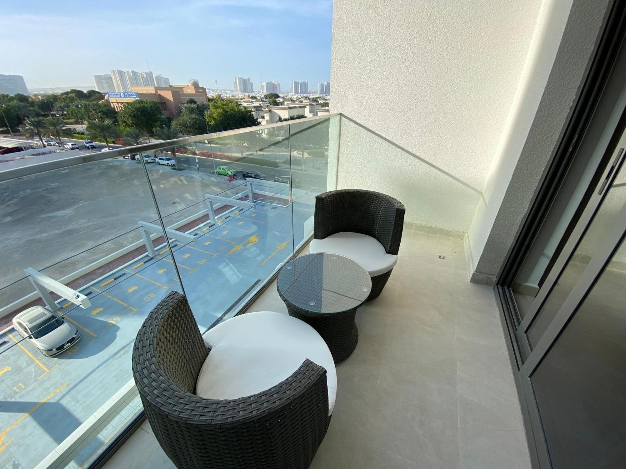 Apartemen Beautiful Whit Pool Rooftop Near Metro *