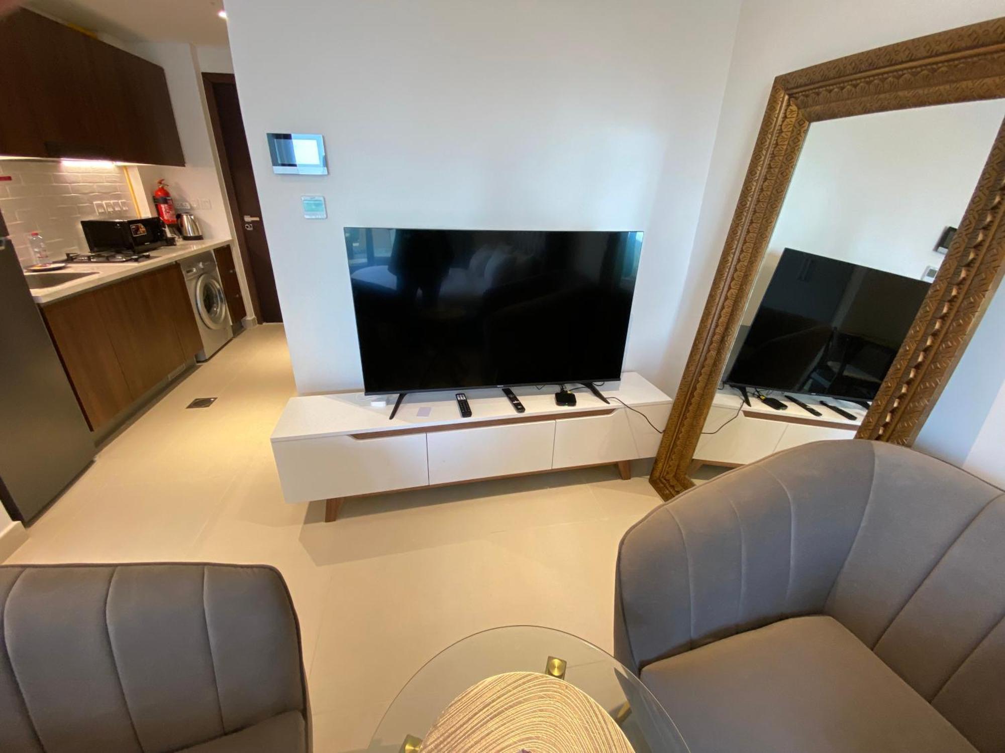 Apartemen Beautiful Whit Pool Rooftop Near Metro Dubai