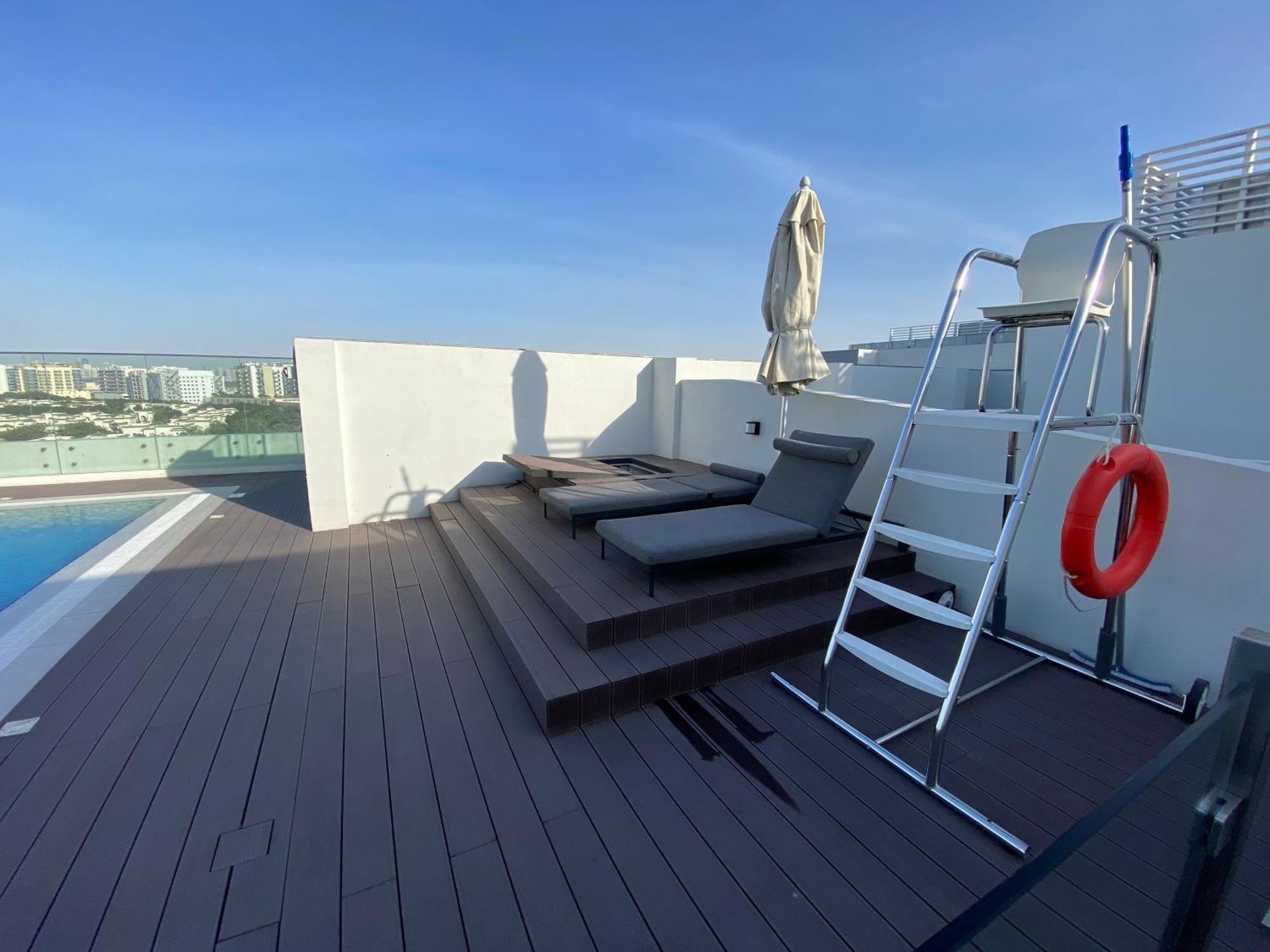 Beautiful Whit Pool Rooftop Near Metro Dubai
