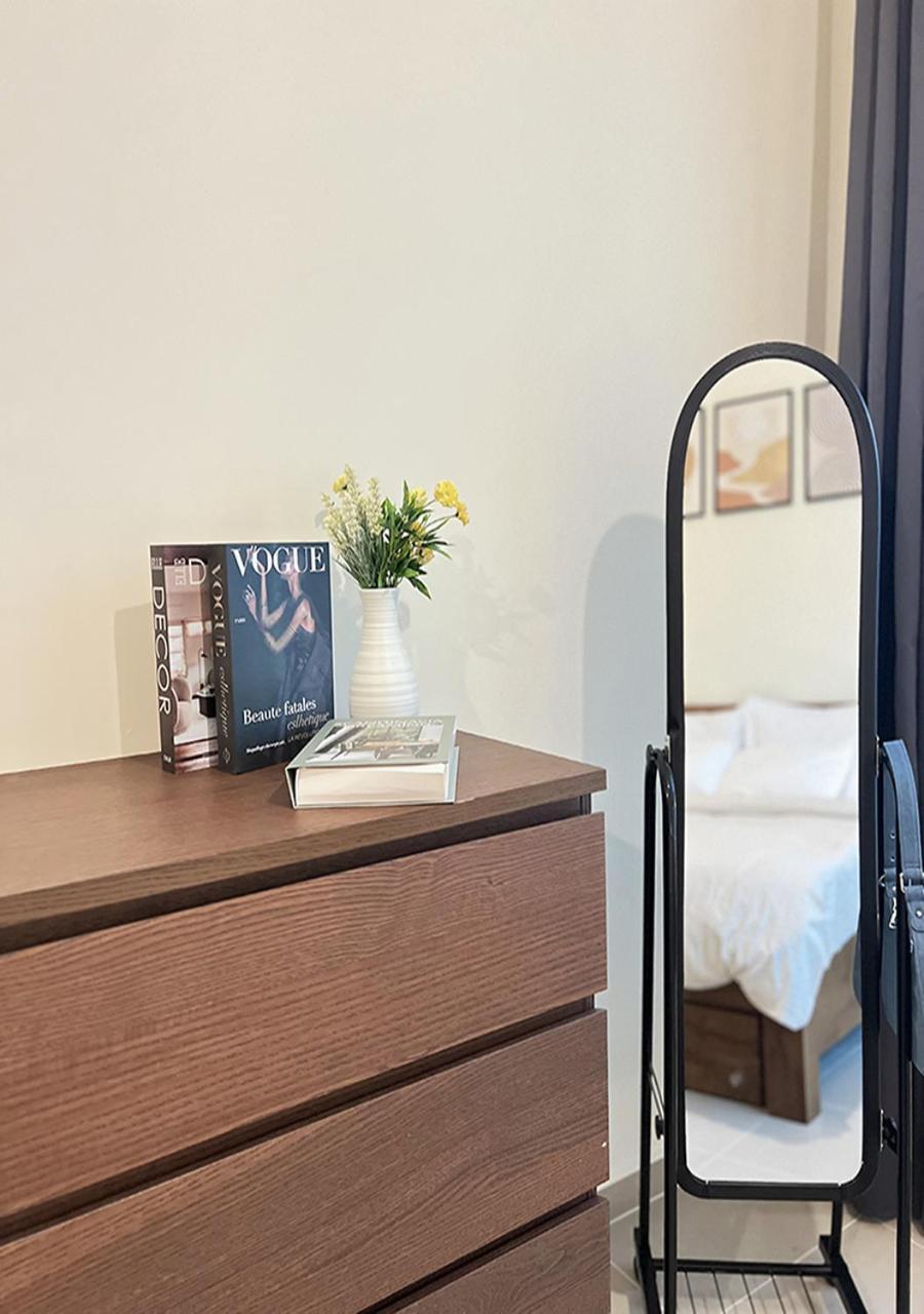 New Minimal Classic 1-bed Dmcc Metro Appartement *