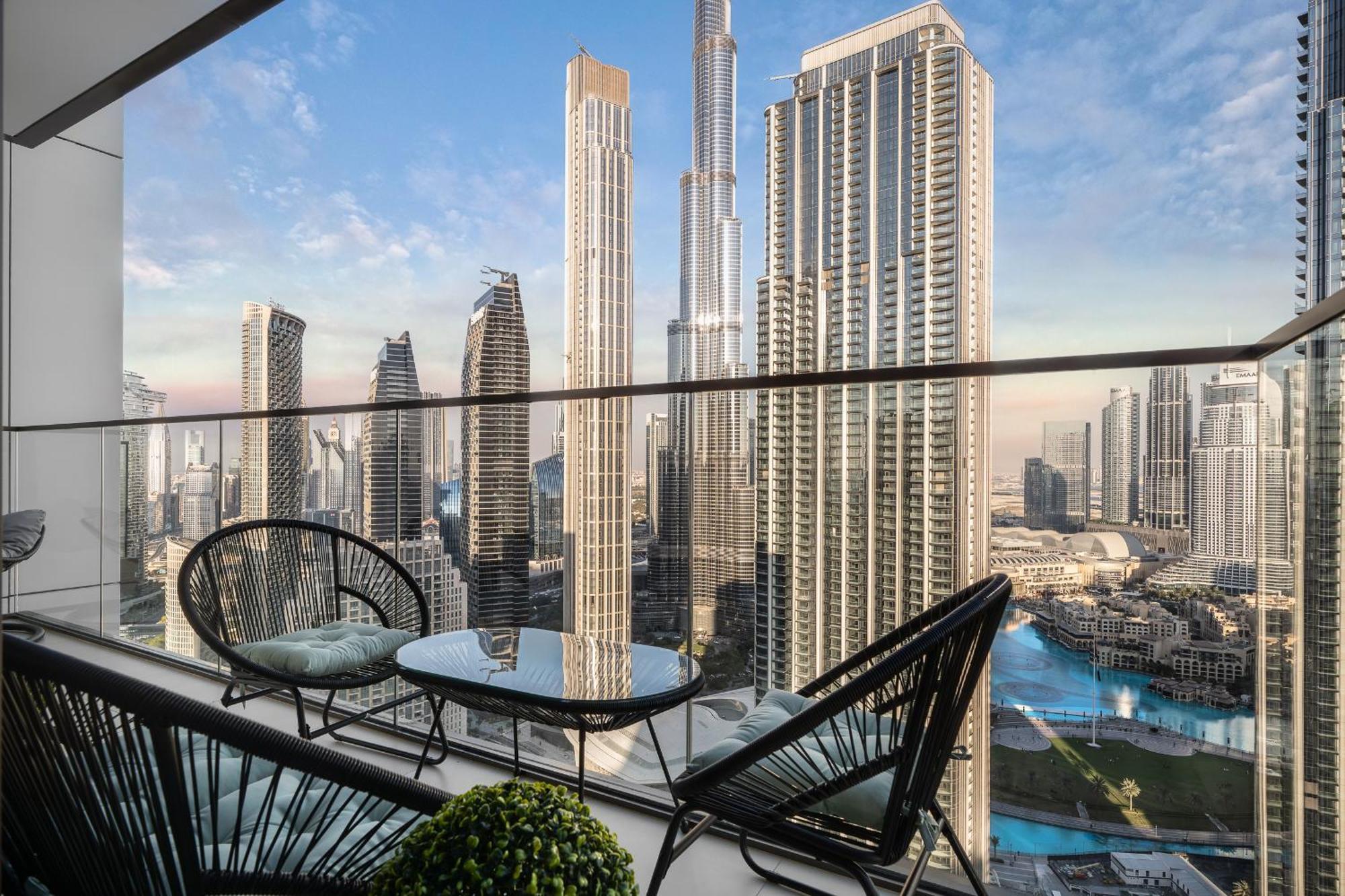 Sky-high Gem: Burj Khalifa & Fountain View Appartamento Dubai