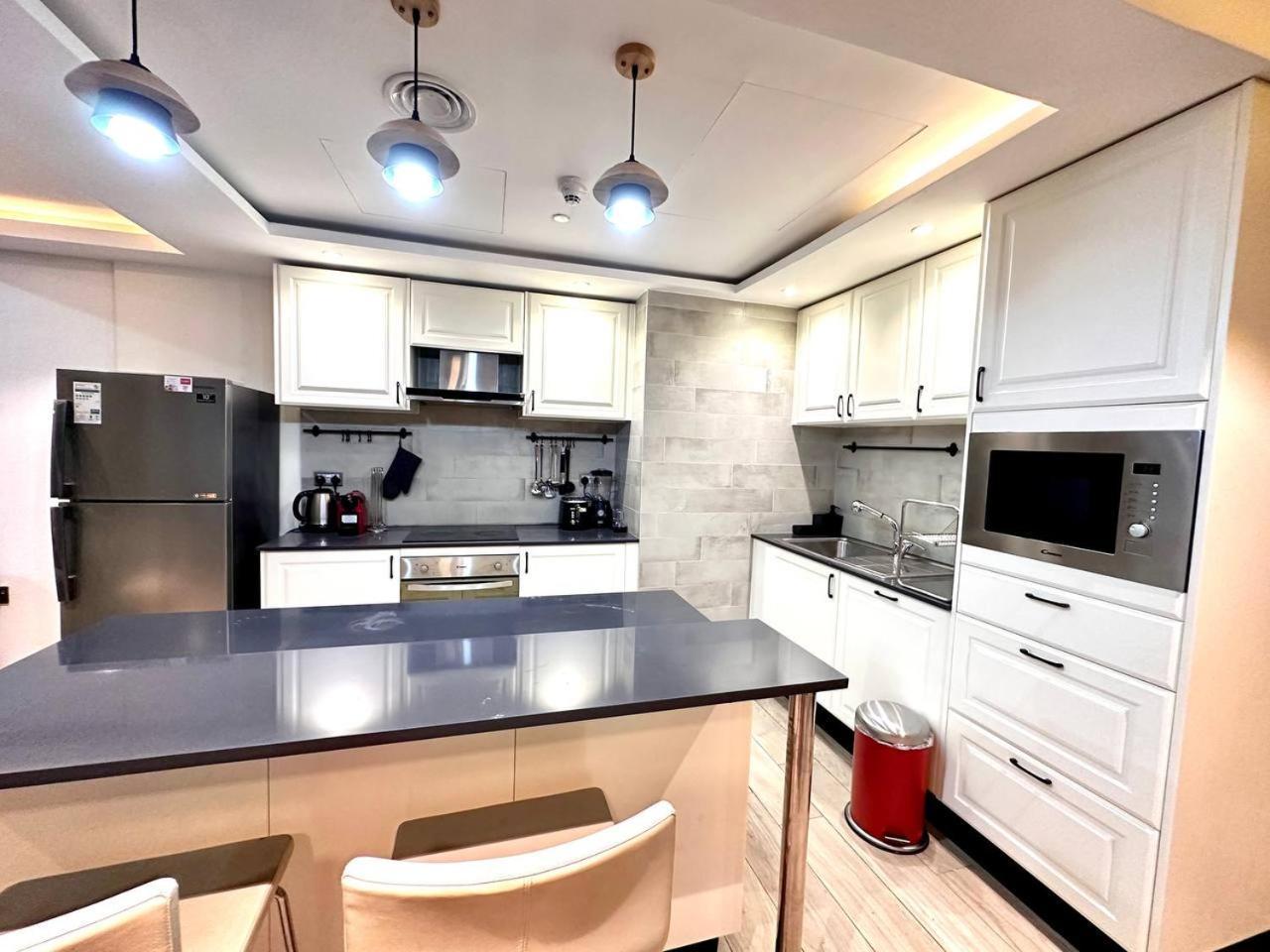 Amazing 1 Bedroom Maid In Laya In Jvc *
