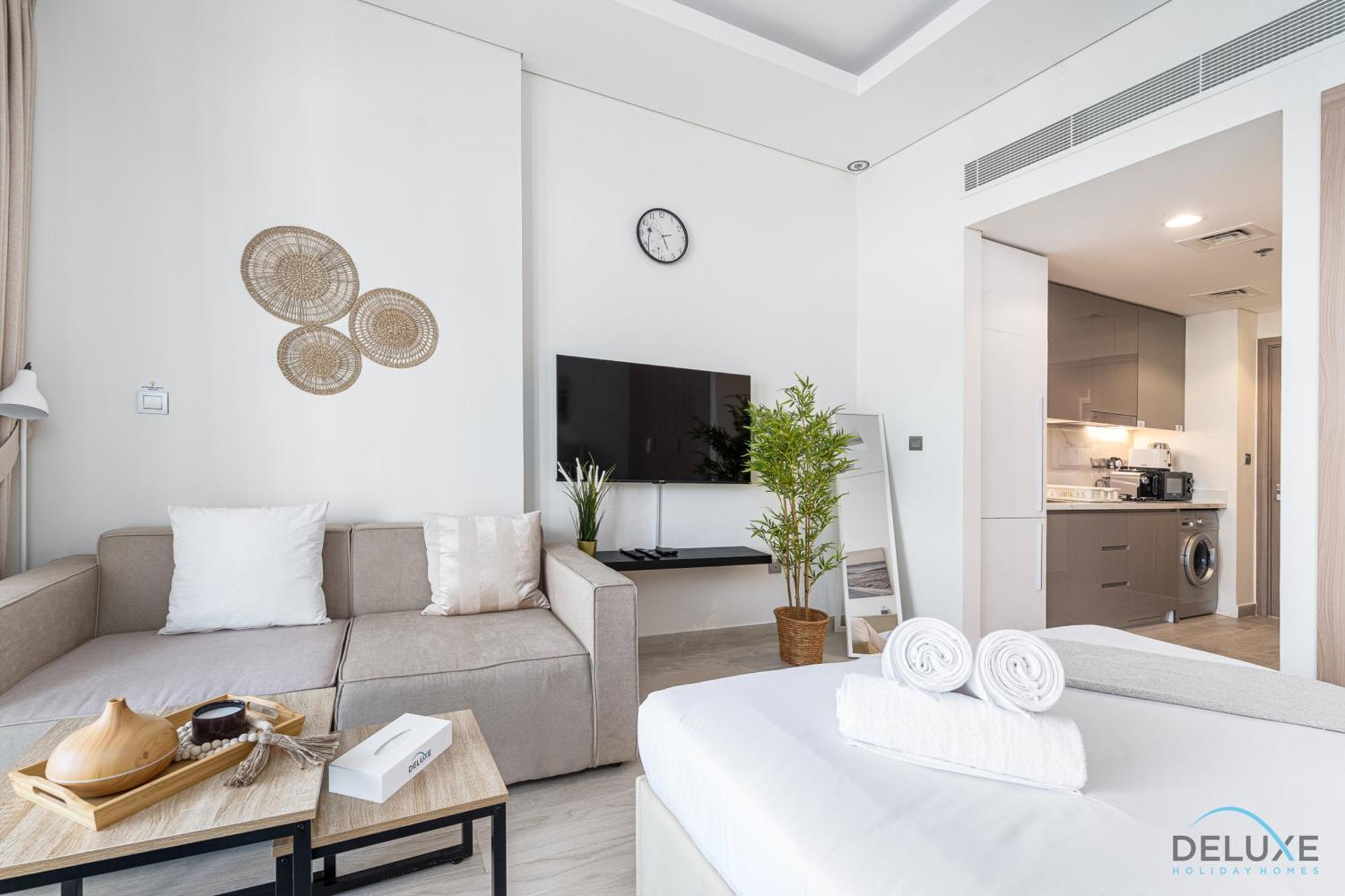 Charming At Farhad Azizi Al Jaddaf By Deluxe Homes Appartement