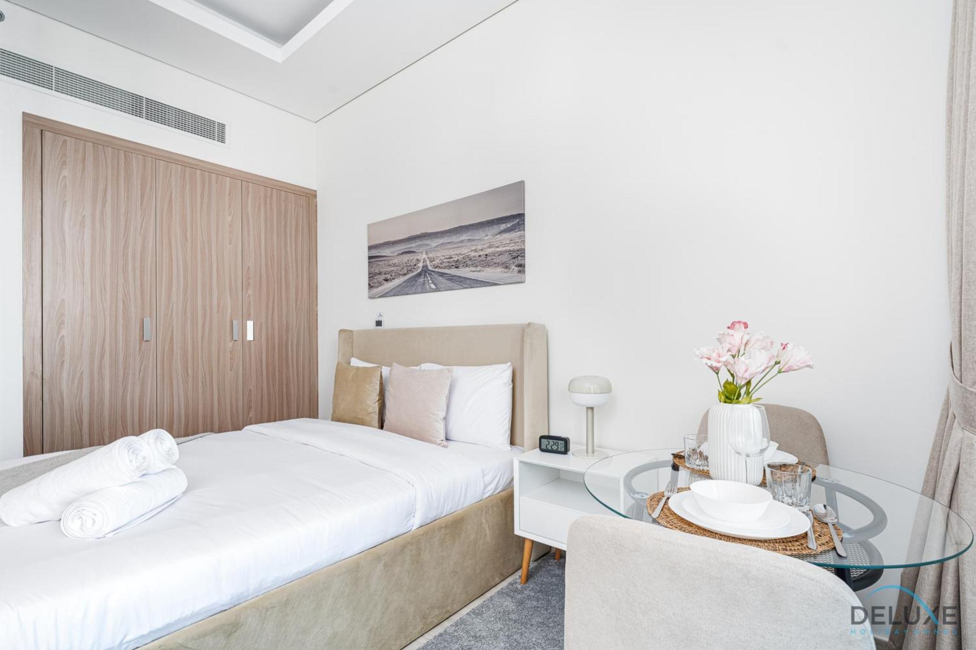 Charming At Farhad Azizi Al Jaddaf By Deluxe Homes Appartement
