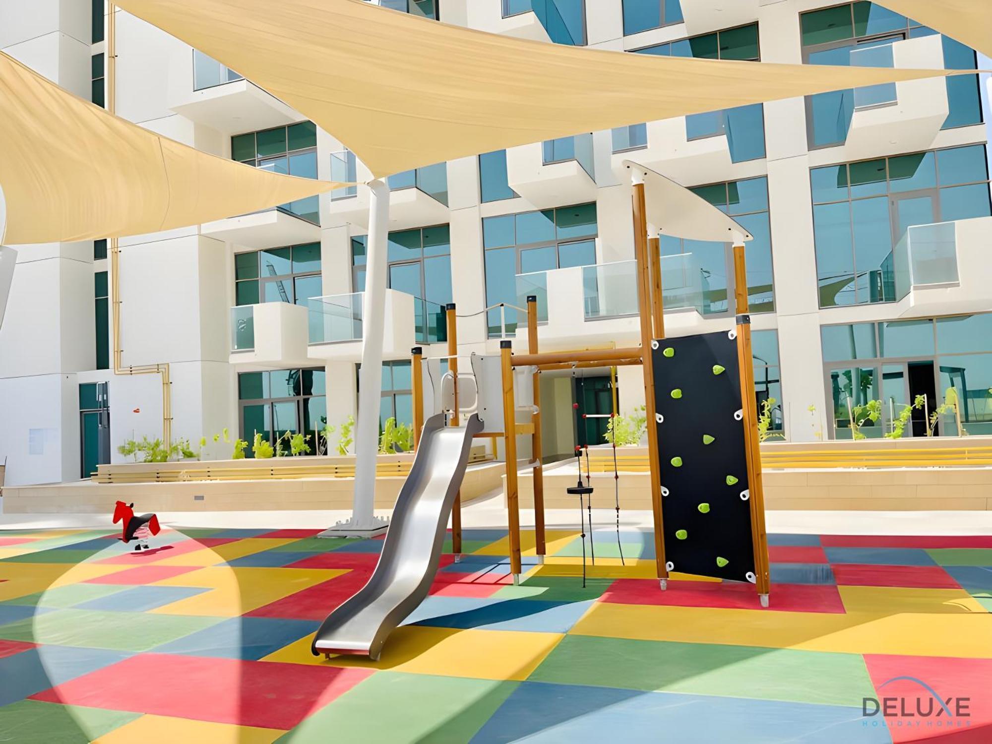 Charming At Farhad Azizi Al Jaddaf By Deluxe Homes Appartement *