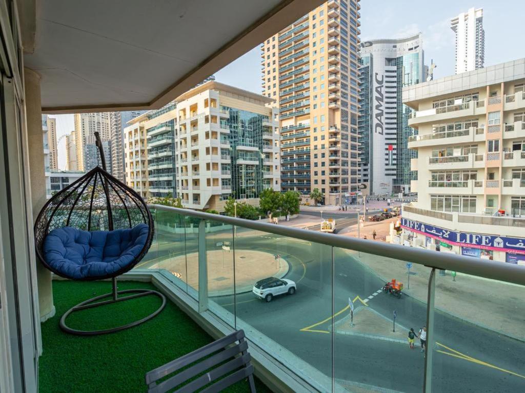 In The Heart Of The Marina, By The Beach! Apartment Dubai