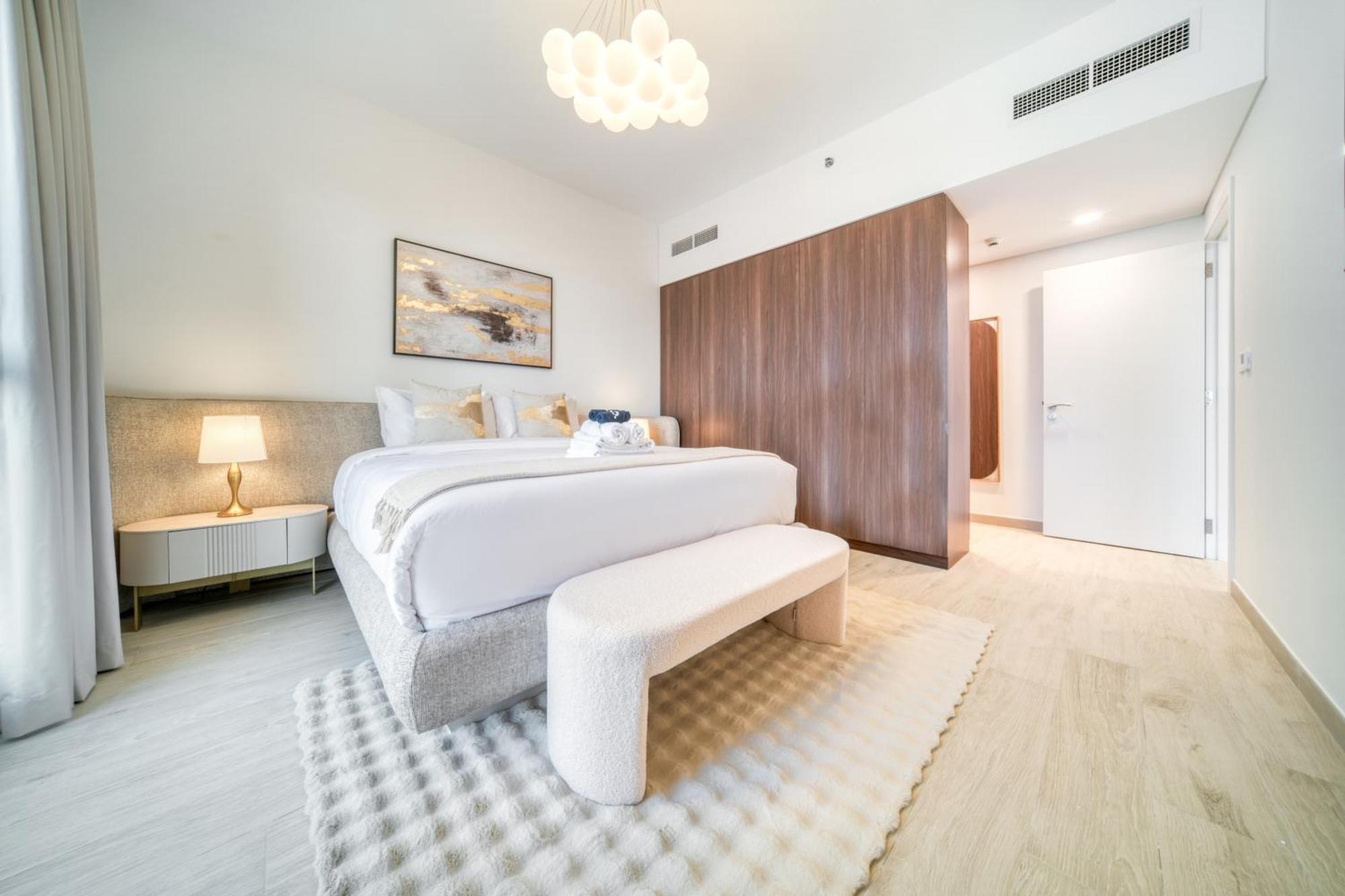 Coastal Luxury: 2br Retreat With Sea Views *