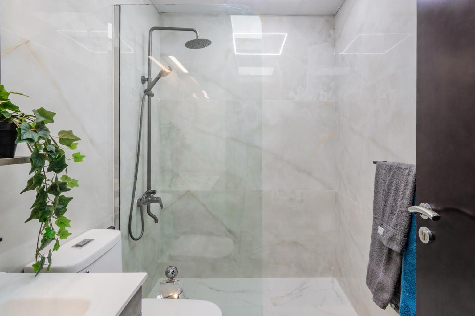 Premium 1bhk Near Metro Station Marina & Jbr