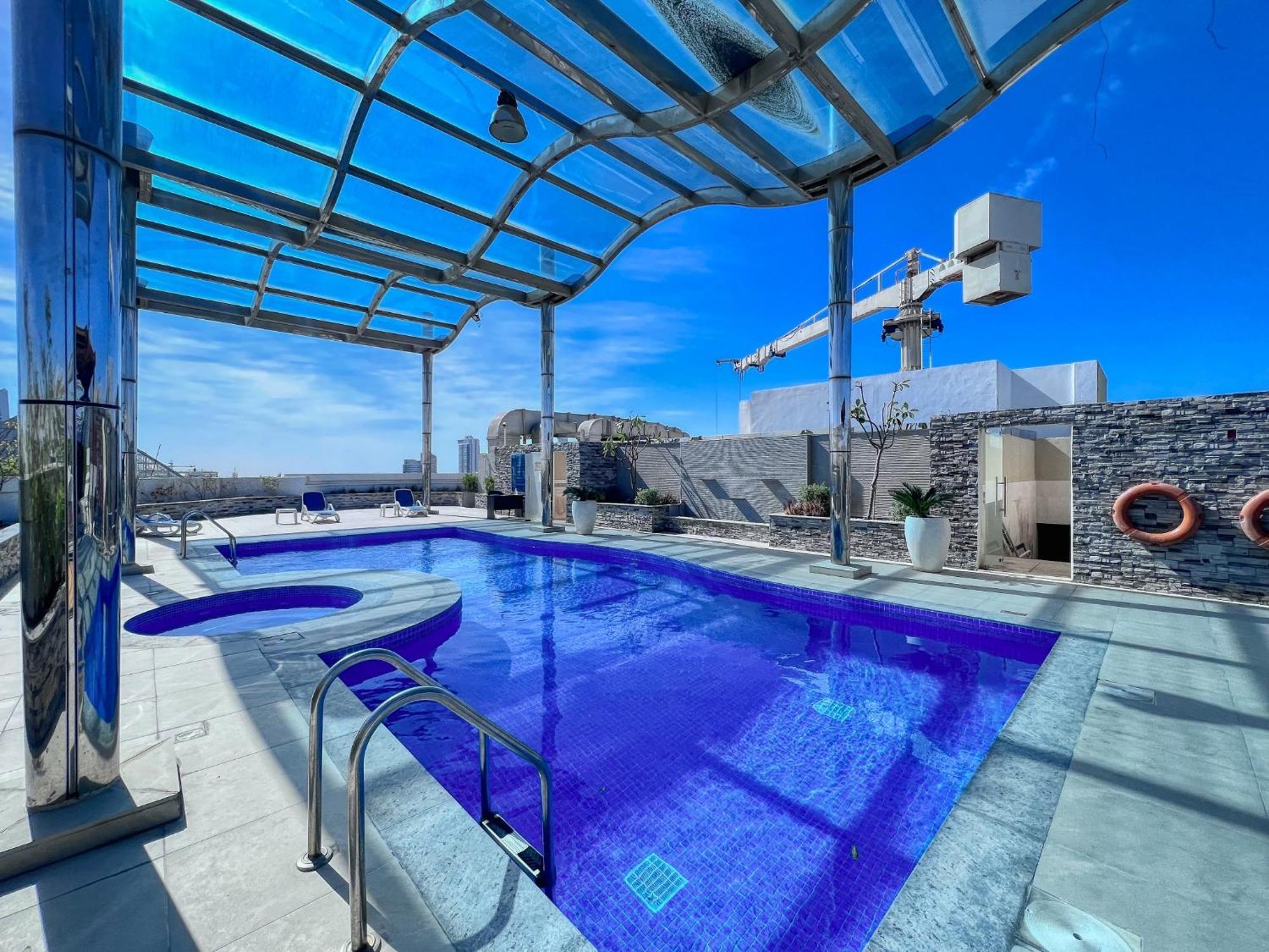 Premium 1bhk Near Metro Station Marina & Jbr * Dubai