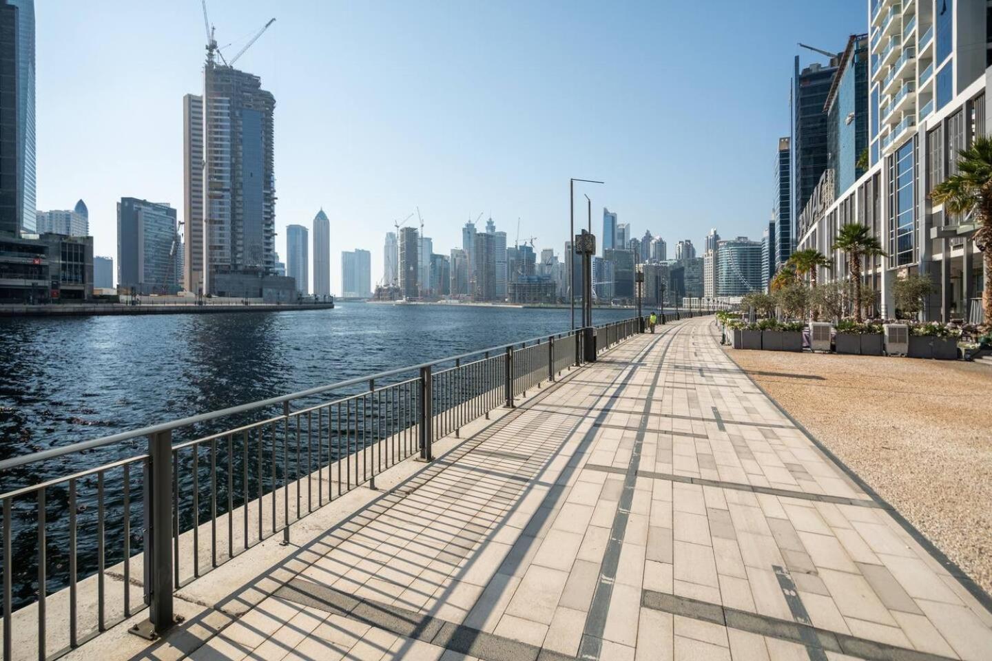 Modern Studio Overlooking Dxb Water Canal * Dubai