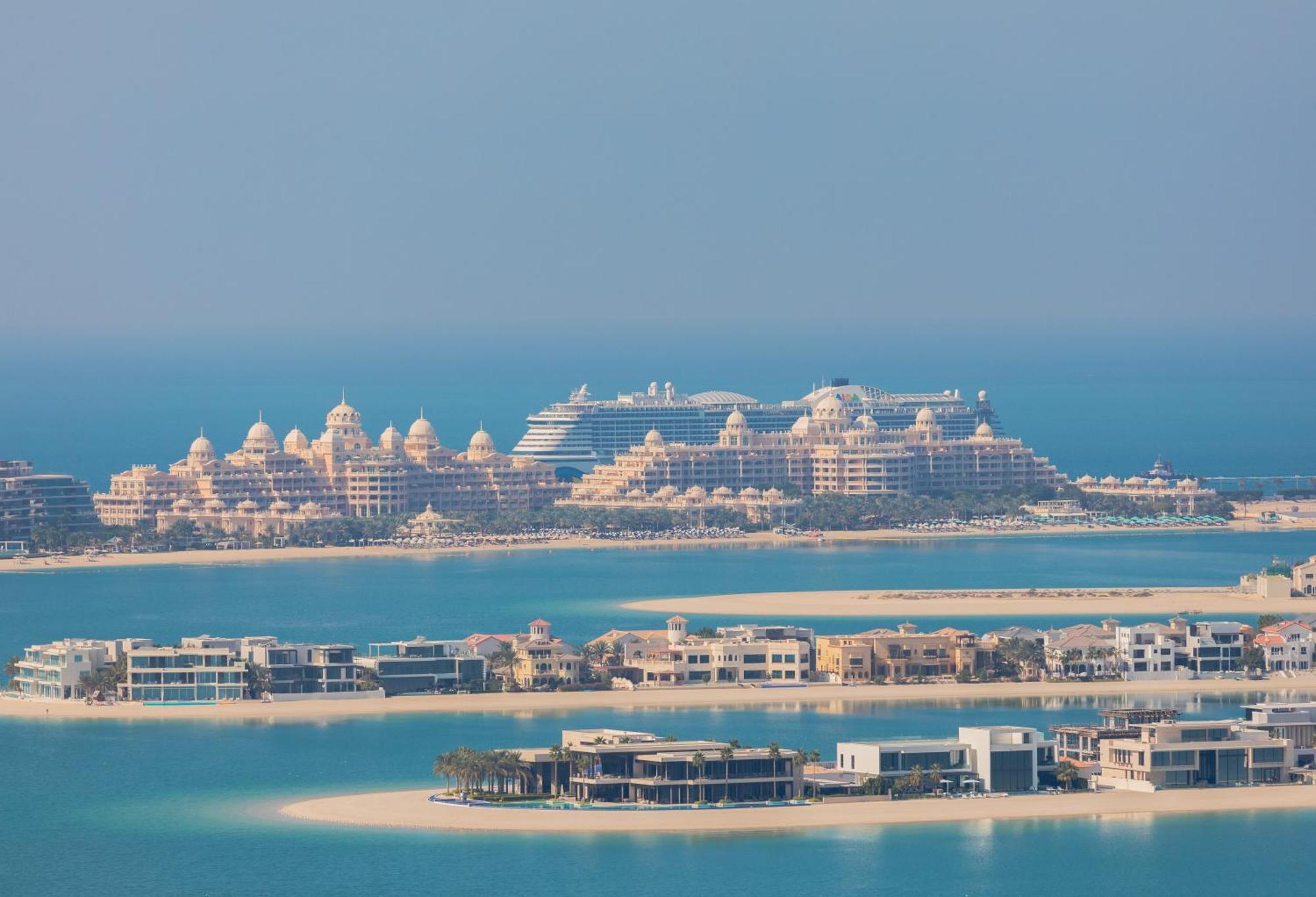 Eden's Homes & - Sunrise Bay Emaar Beachfront *