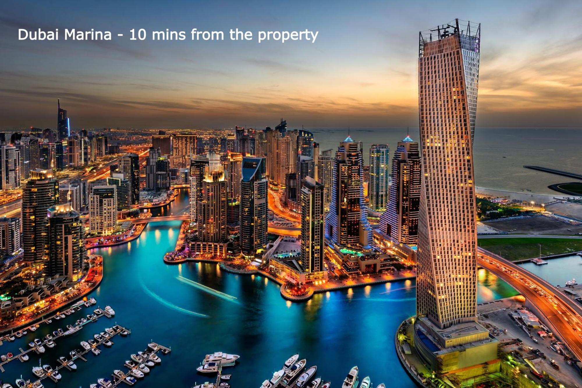 Apartemen Cozy With Pool - 10 Mins From Marina