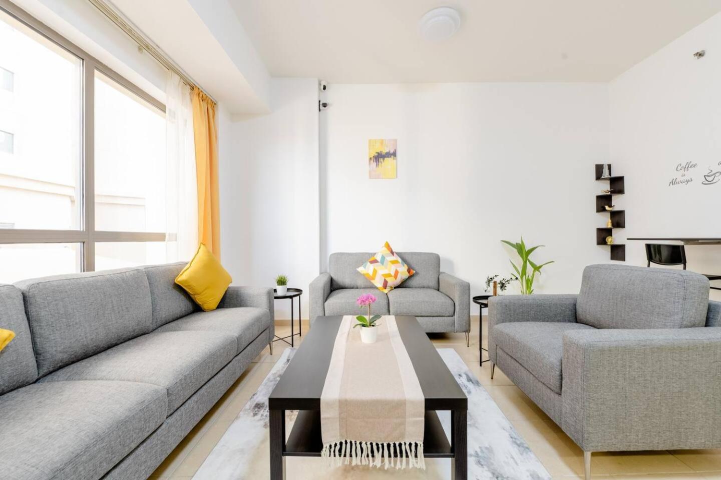 Vandrerhjem Moonlight Jbr - 2min Walk To Jbr Beach - Gym - 2min Metro Station - Poll *