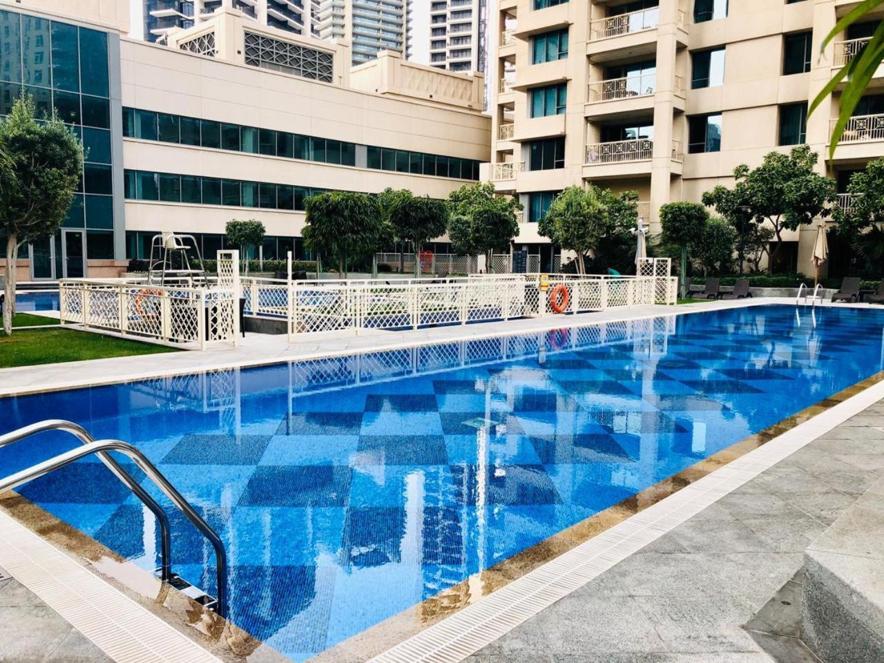 Apartment Luxury 2Br Downtown Apt With Burj Khalifa Views Dubai
